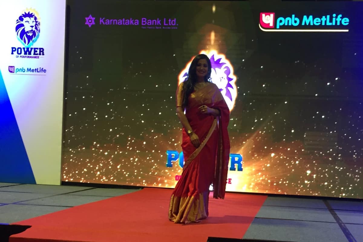 India’s Multilingual Anchor Reena Dsouza hosts PNB Metlife & Karnataka Bank event for their achievers in Singapore