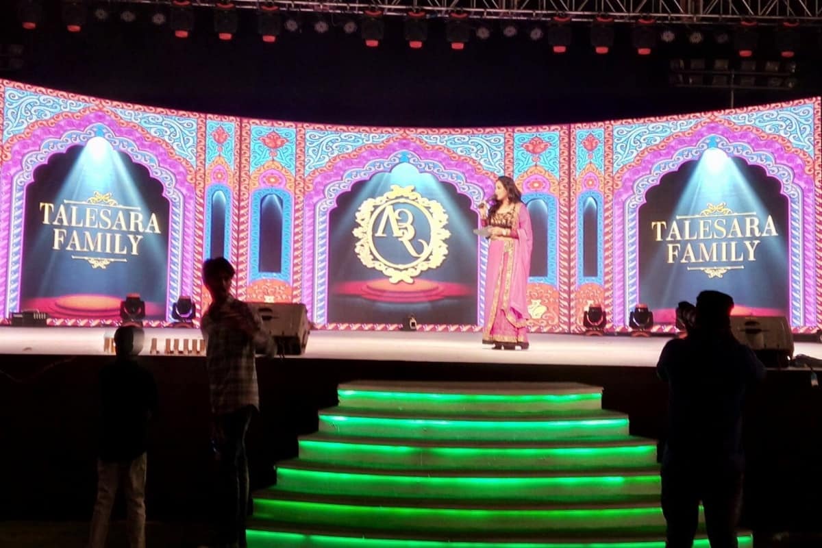 Mumbai’s best Anchor Reena Dsouza hosts Talesara parivaar’s Sangeet Sandhya