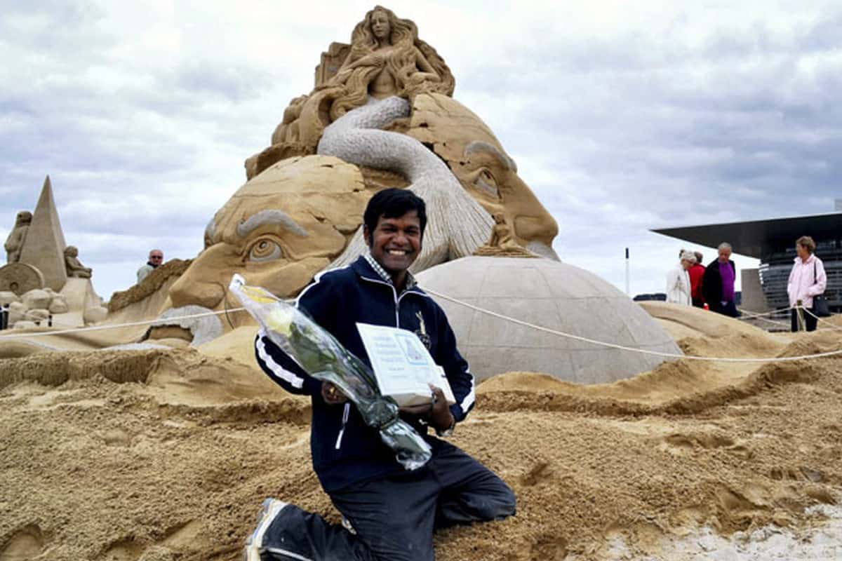 Famous Sand artist Sudarshan Pattnaik attacked at International Sand art festival, Odisha