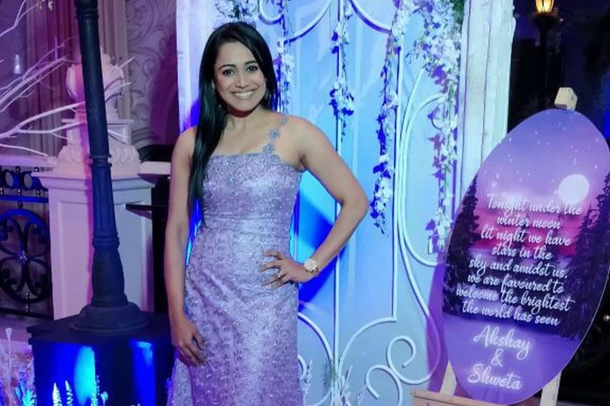 Star Anchor Reena Dsouza hosts Ring ceremony for Bhuwalkas & Agarwala