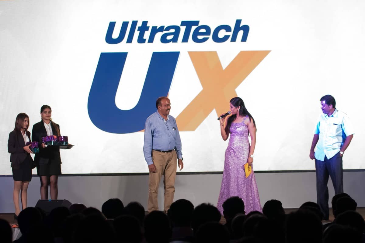 Anchor Reena Dsouza comperes for Ultratech U-Mix launch 2018