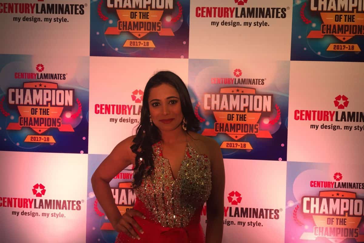 India’s best emcee Reena Dsouza hosted Century laminates awards night 2018 in Manila, Philippines