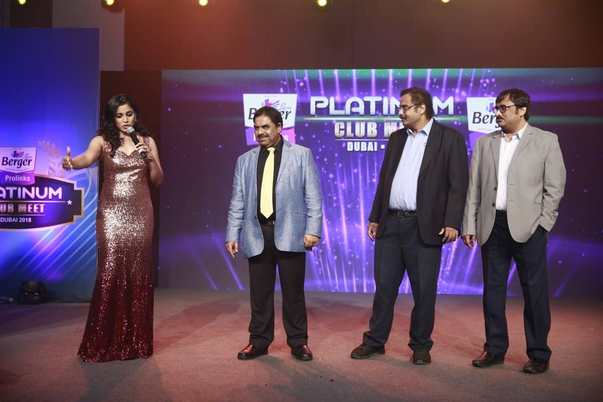 Bangalore's best Emcee Reena hosts Berger Prolinks Platinum Meet Dubai 2018