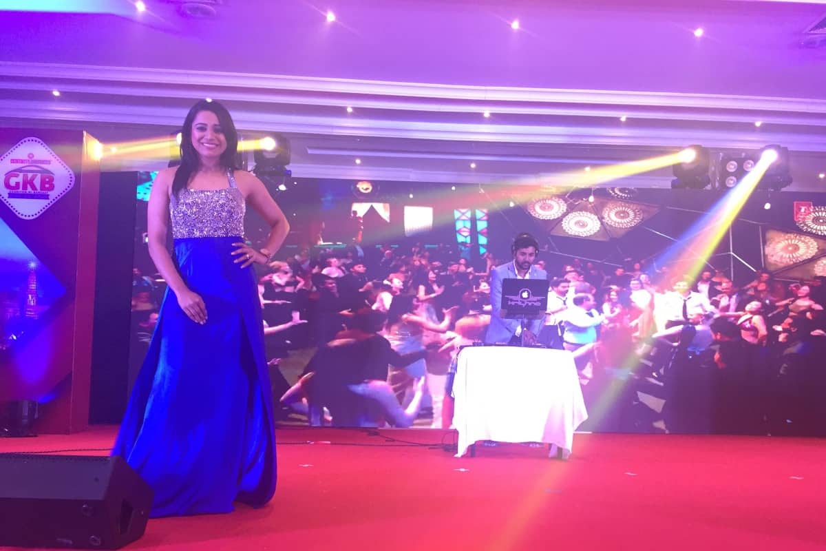 Emcee Reena Dsouza hosts century laminates Channel partners meet 2018 in Pattaya