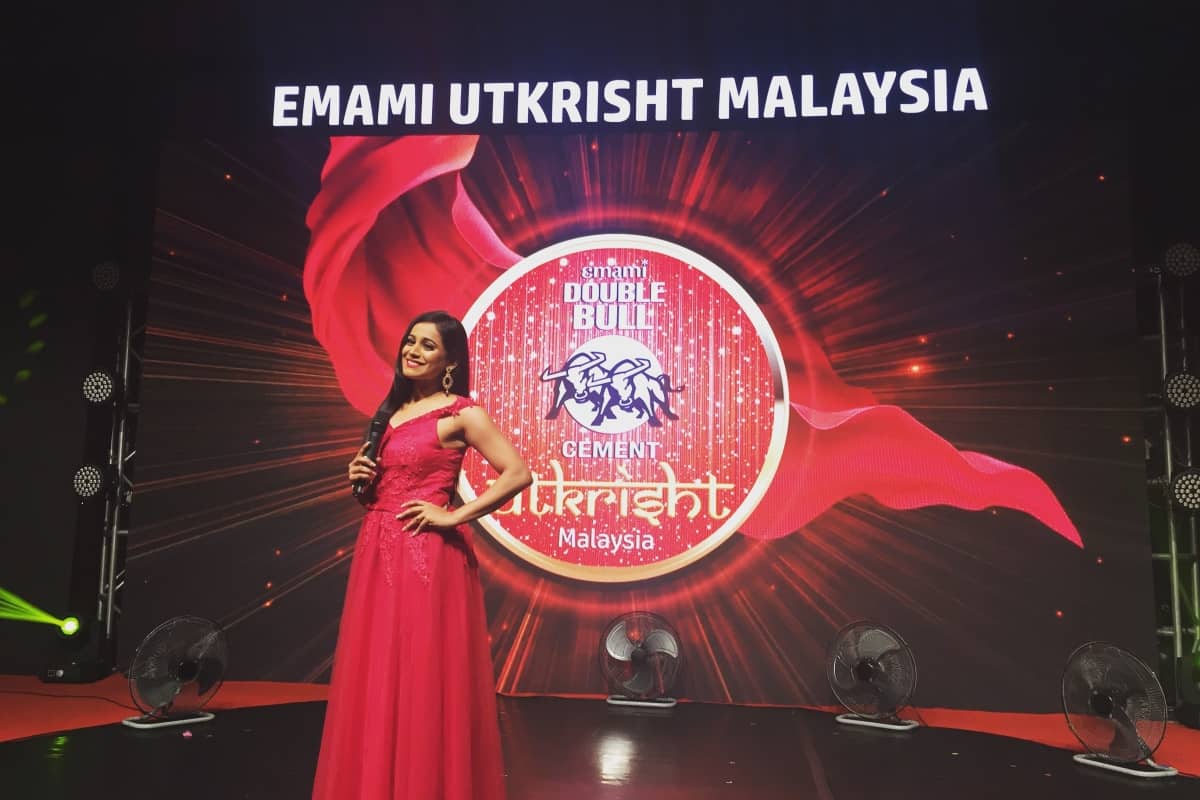 Sports Presenter Reena Dsouza hosts Emami Double Bull Cement Utkrisht 2018 in Malaysia