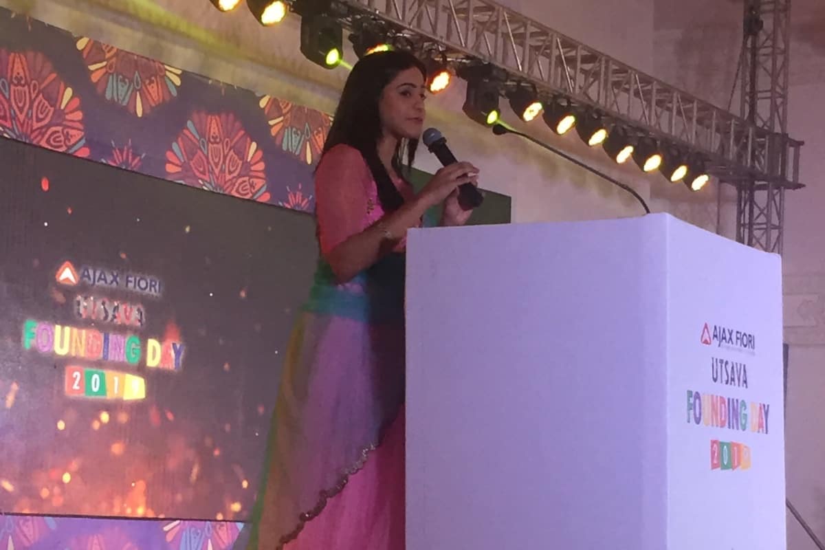 Anchor Reena Dsouza hosts Ajax Fiori Founding Day 2019